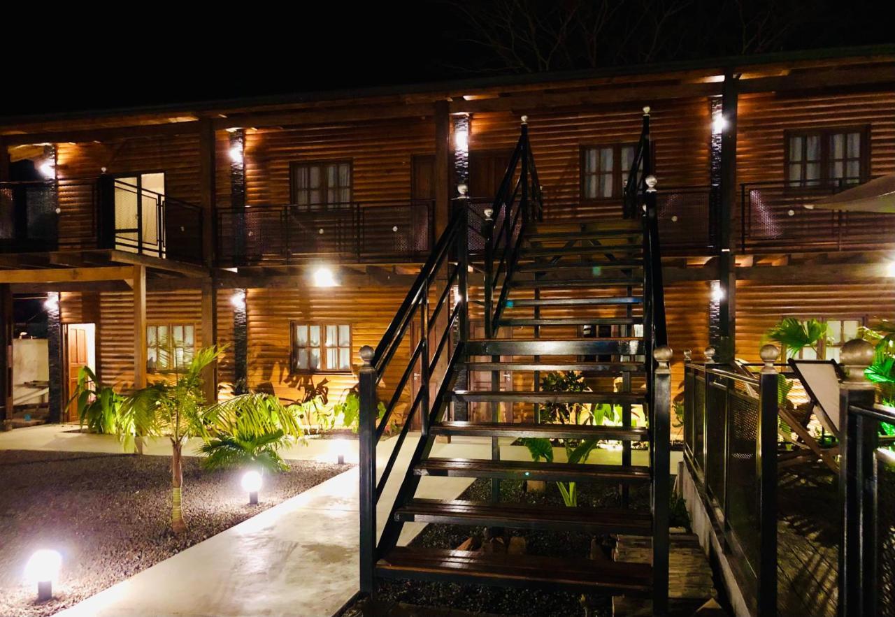 Hotel Alma Pura Puerto Iguazú Exterior foto